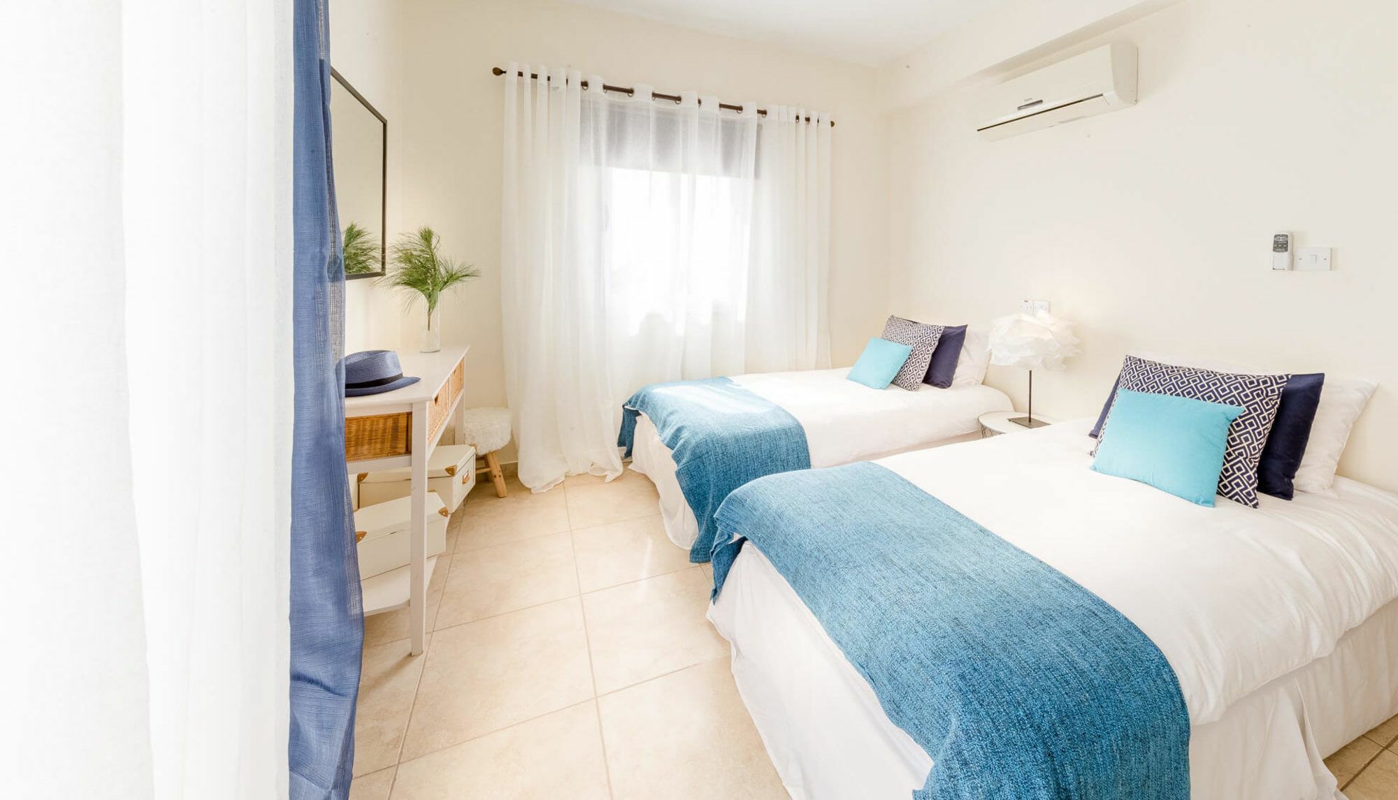 Villa Natasha Coral Bay Extérieur photo